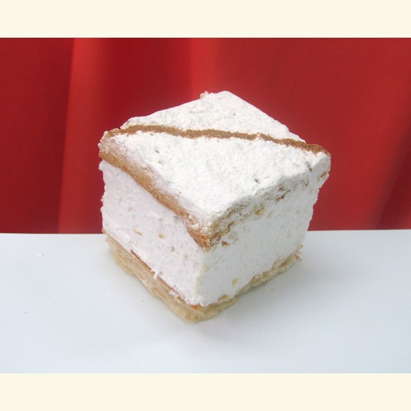 Pastel milhojas de merengue lustrado